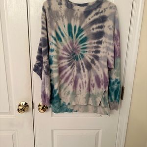 American eagle tie dye oversized crewneck. Purple, teal, blue, and gray
